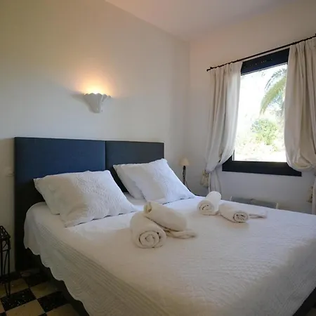 Familiale Climatisee A 5 Min De La Avec Parking Et Wifi - Fr-1-728-17 *
